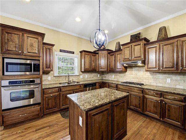 171 Crystal Lake Boulevard, Hampton, GA 30228