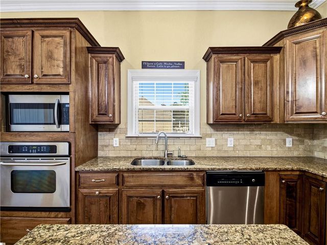 171 Crystal Lake Boulevard, Hampton, GA 30228