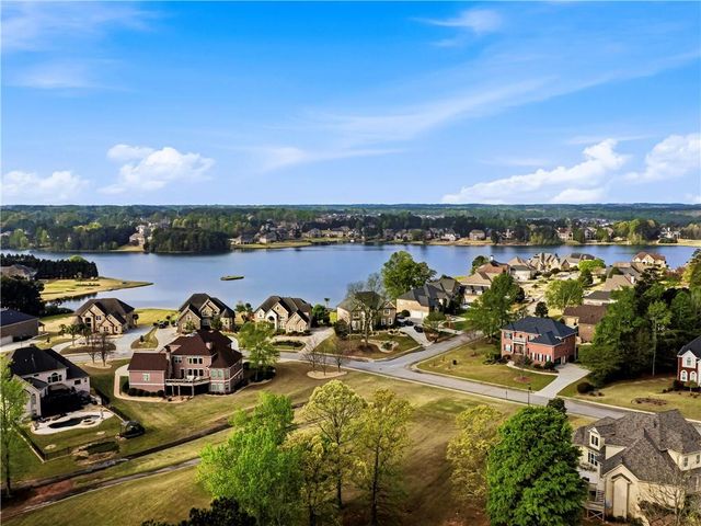 171 Crystal Lake Boulevard, Hampton, GA 30228