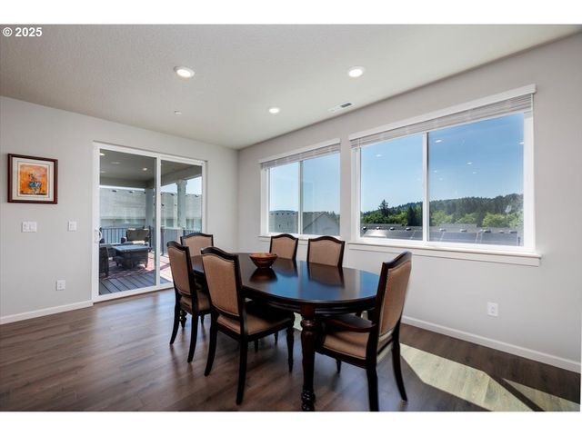 15556 Se FLAVEL St, Portland, OR 97236