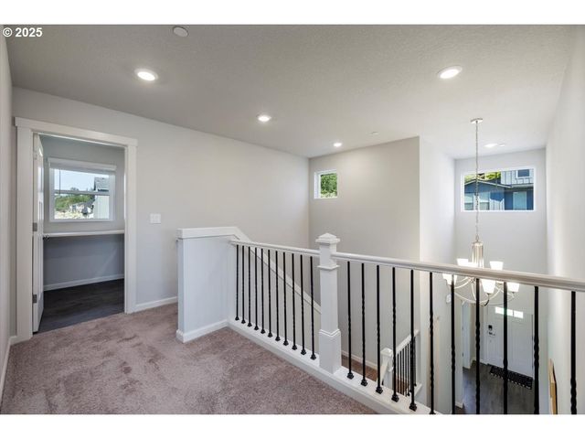 15556 Se FLAVEL St, Portland, OR 97236