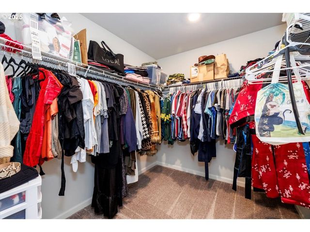 15556 Se FLAVEL St, Portland, OR 97236