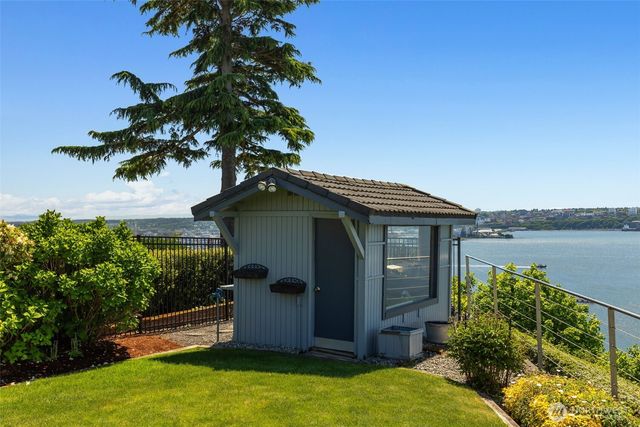 2112 Browns Point Boulevard, Tacoma, WA 98422