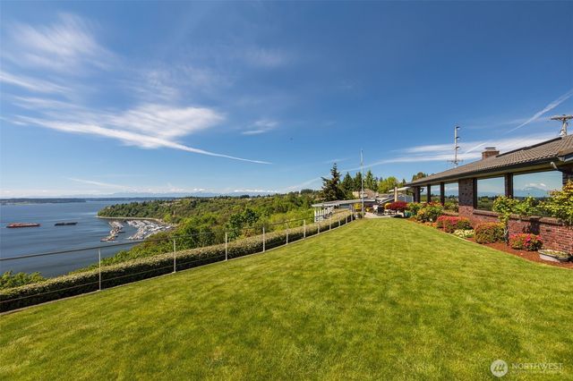 2112 Browns Point Boulevard, Tacoma, WA 98422