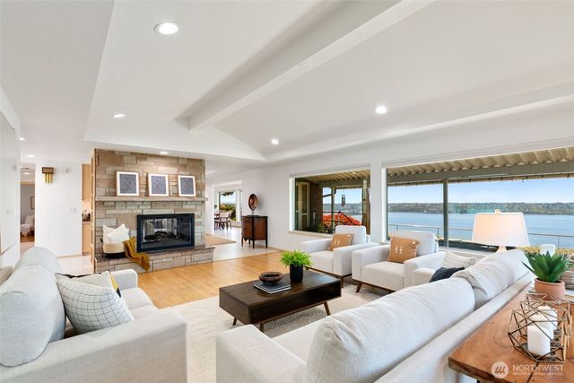 2112 Browns Point Boulevard, Tacoma, WA 98422