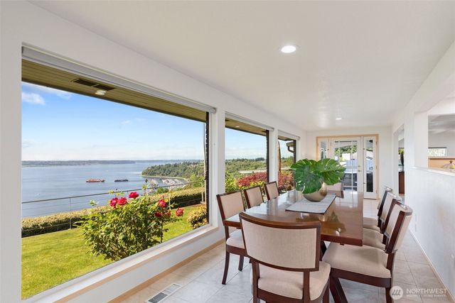 2112 Browns Point Boulevard, Tacoma, WA 98422