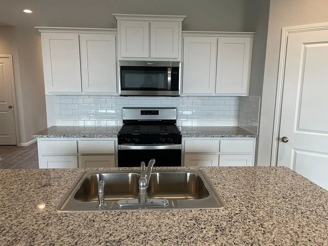 953 Braymer Lane, Fort Worth, TX 76108