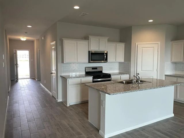 953 Braymer Lane, Fort Worth, TX 76108