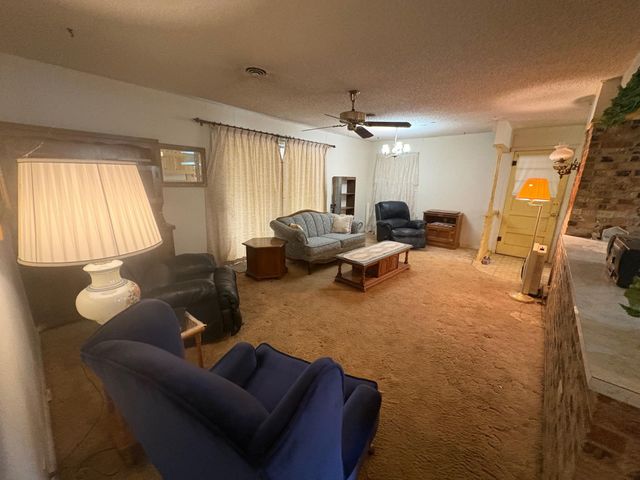 312 Bill Bradford Road, Sulphur Springs, TX 75482