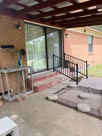 312 Bill Bradford Road, Sulphur Springs, TX 75482