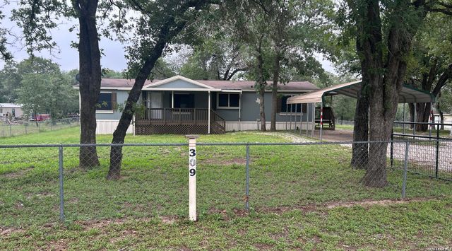 309 Hickory Run, La Vernia, TX 78121