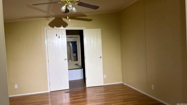 309 Hickory Run, La Vernia, TX 78121