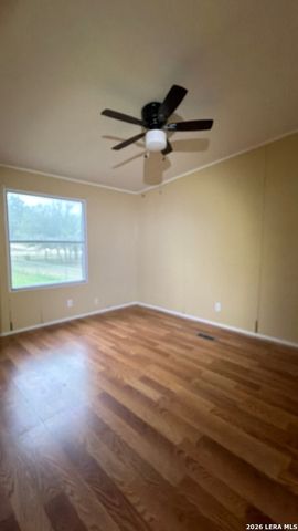 309 Hickory Run, La Vernia, TX 78121