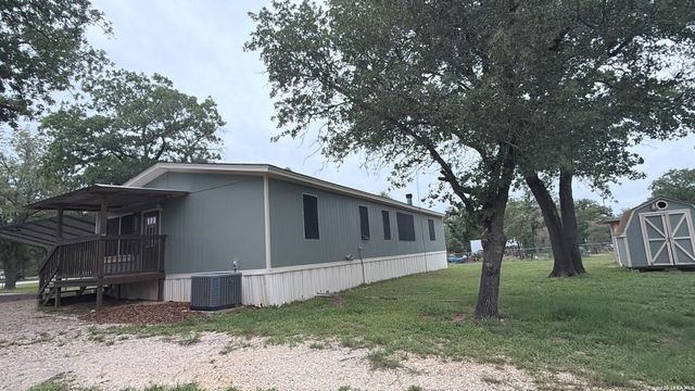 309 Hickory Run, La Vernia, TX 78121