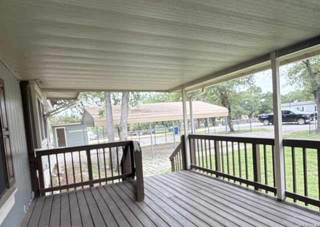 309 Hickory Run, La Vernia, TX 78121