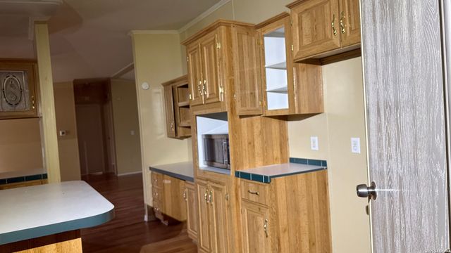 309 Hickory Run, La Vernia, TX 78121