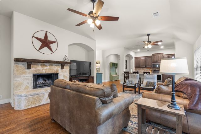 5215 Pentridge Drive, Sherman, TX 75092