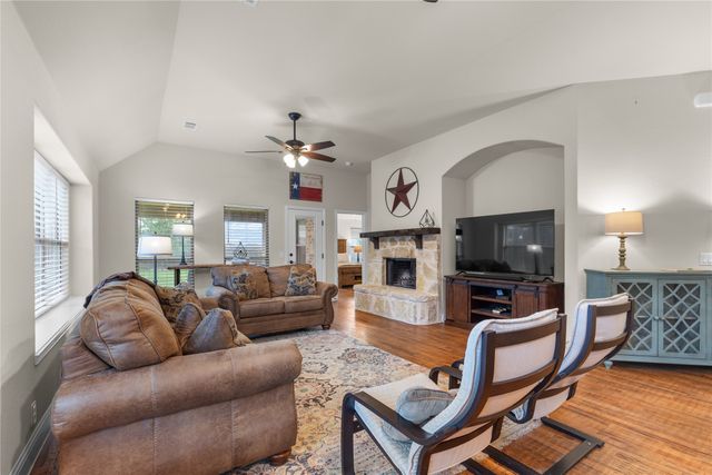 5215 Pentridge Drive, Sherman, TX 75092