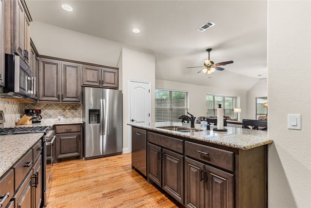5215 Pentridge Drive, Sherman, TX 75092