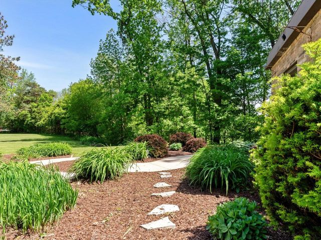 1608 N Rapids ROAD, Manitowoc, WI 54220