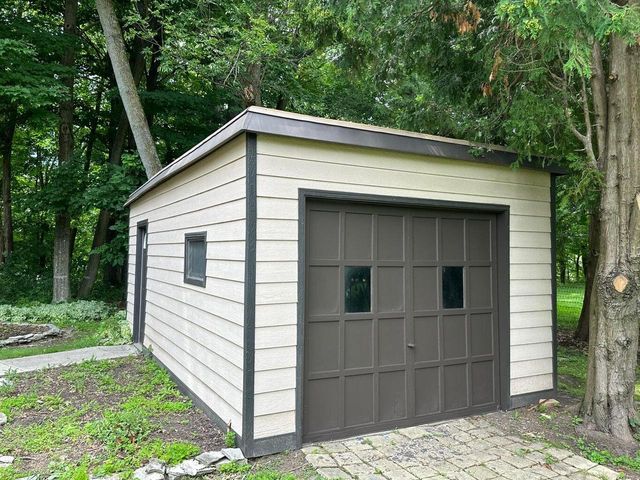 1608 N Rapids ROAD, Manitowoc, WI 54220