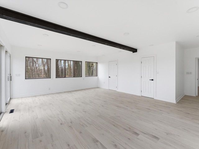 1608 N Rapids ROAD, Manitowoc, WI 54220