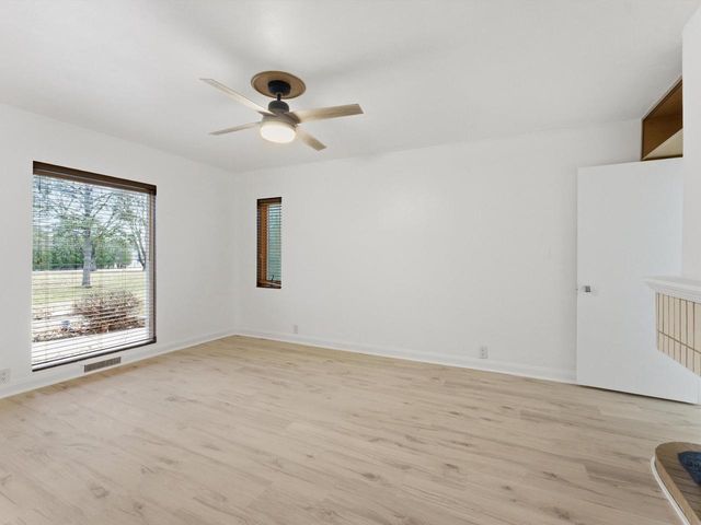 1608 N Rapids ROAD, Manitowoc, WI 54220