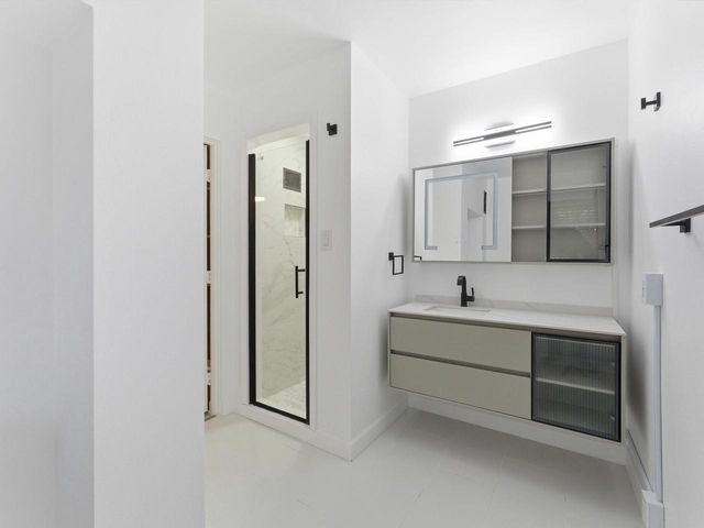 1608 N Rapids ROAD, Manitowoc, WI 54220