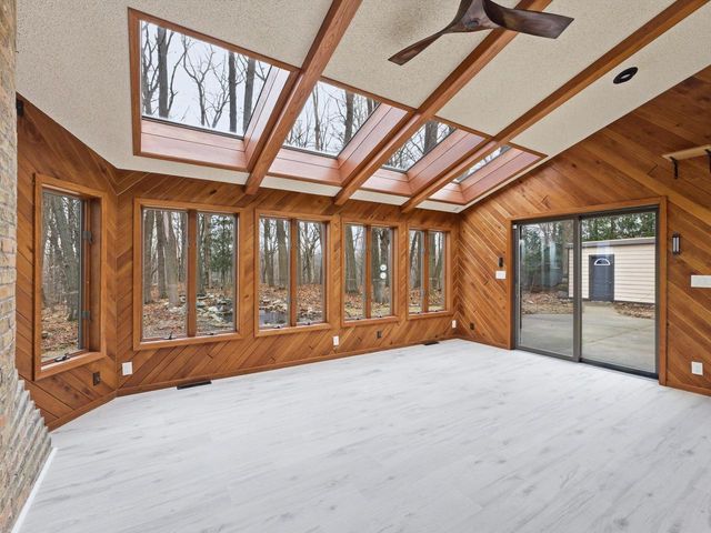 1608 N Rapids ROAD, Manitowoc, WI 54220