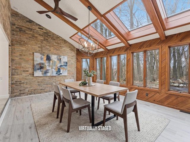 1608 N Rapids ROAD, Manitowoc, WI 54220