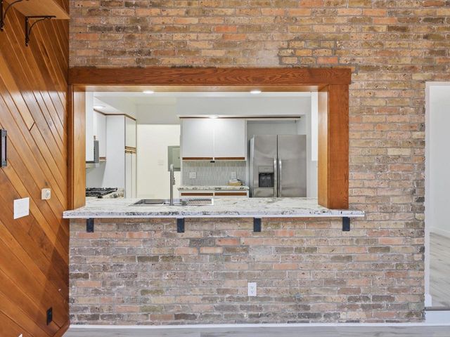 1608 N Rapids ROAD, Manitowoc, WI 54220