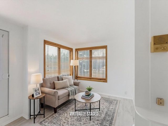 1608 N Rapids ROAD, Manitowoc, WI 54220