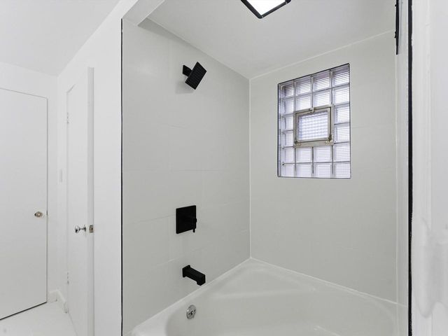 1608 N Rapids ROAD, Manitowoc, WI 54220