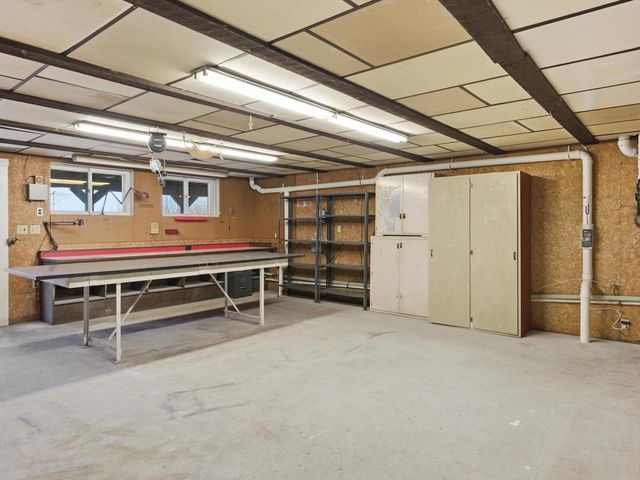 1608 N Rapids ROAD, Manitowoc, WI 54220