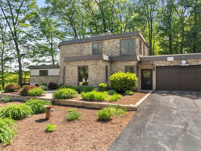 1608 N Rapids ROAD, Manitowoc, WI 54220