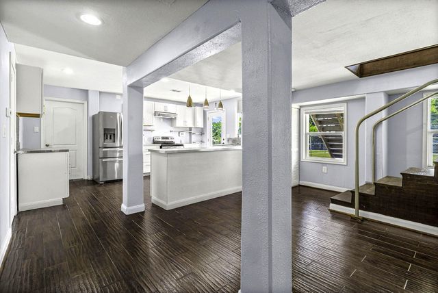 210 Bay Haven Blvd, Livingston, TX 77351