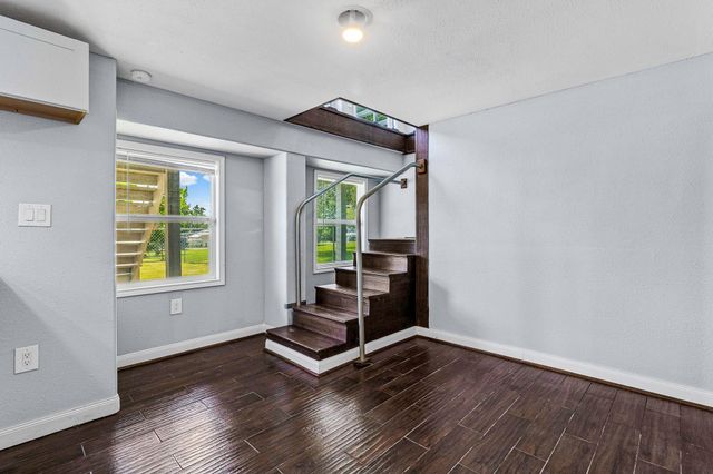 210 Bay Haven Blvd, Livingston, TX 77351