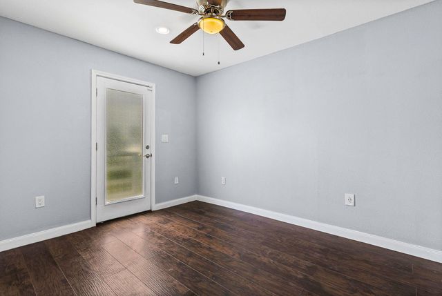 210 Bay Haven Blvd, Livingston, TX 77351