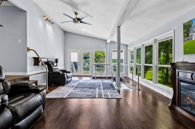 210 Bay Haven Blvd, Livingston, TX 77351