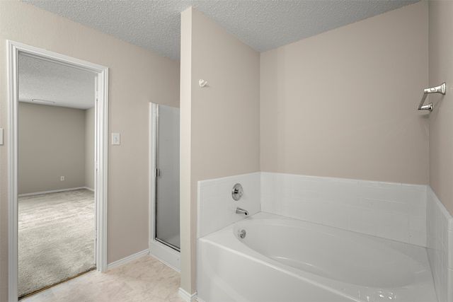 308 Valley Ridge Drive, Red Oak, TX 75154