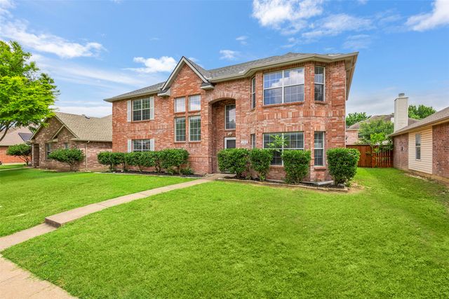 308 Valley Ridge Drive, Red Oak, TX 75154