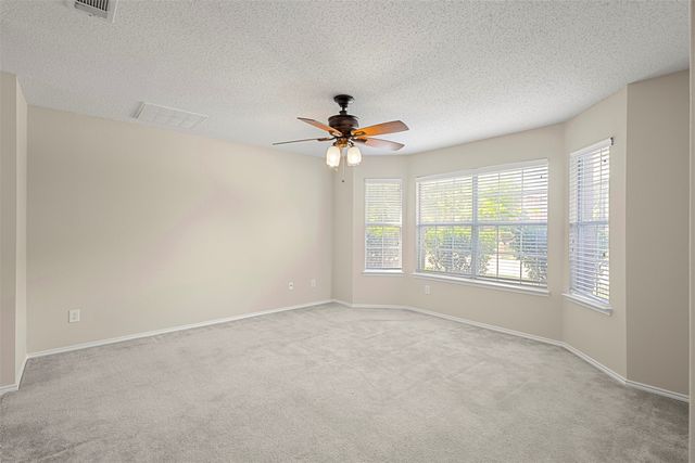 308 Valley Ridge Drive, Red Oak, TX 75154