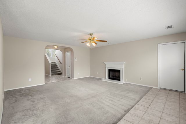 308 Valley Ridge Drive, Red Oak, TX 75154