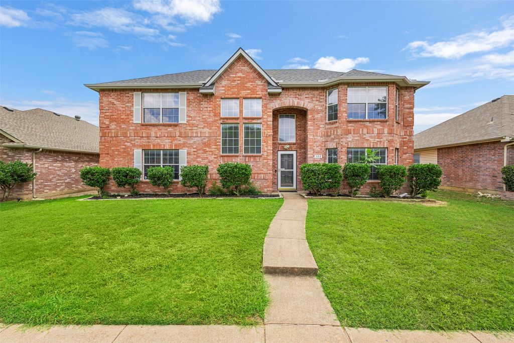 308 Valley Ridge Drive, Red Oak, TX 75154