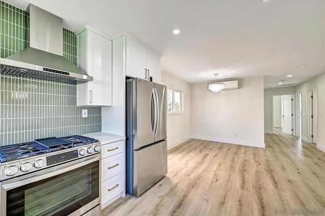 2802 Cowley Way, San Diego, CA 92110