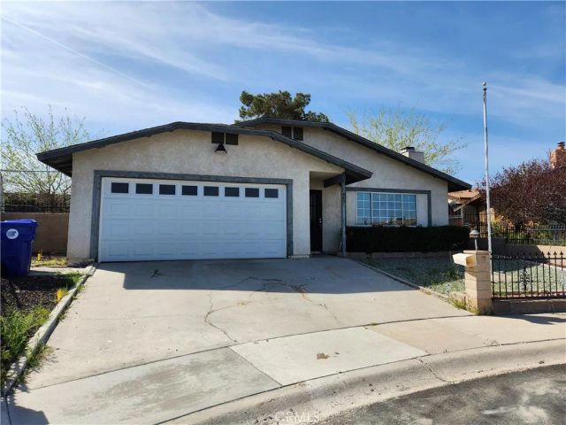 961 Chateau, Barstow, CA 92311