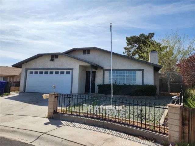 961 Chateau, Barstow, CA 92311