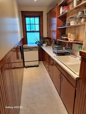 40 Ames St 3, Worcester, MA 01604