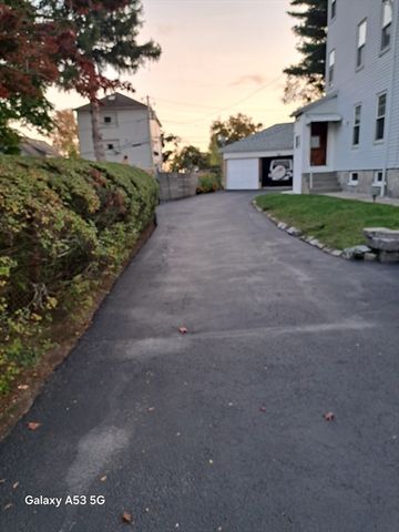 40 Ames St 3, Worcester, MA 01604