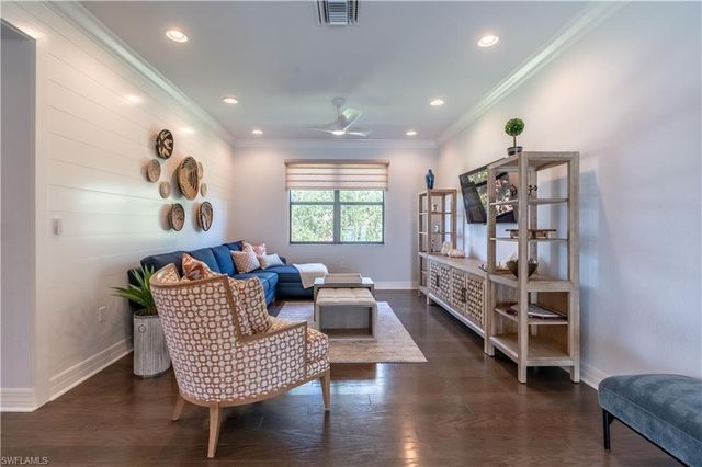 4347 Aurora ST, Naples, FL 34119